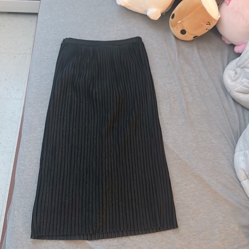 SOLD Kimchi Blue pleated metallic shimmer midi skirt - Picture 3 of 14